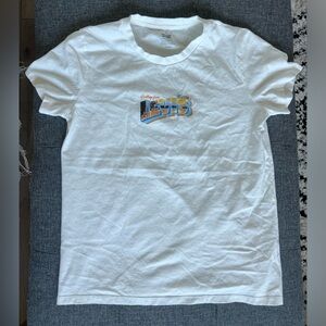 Levi’s Women’s T shirt! Size Small